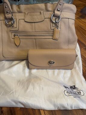 VINTAGE!! Coach Penelope shoulder satchel handbag model F14682 w Matching Wallet